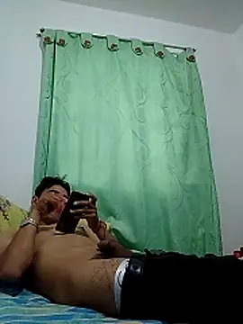 noah77  online show from 03-17-26, 01:58