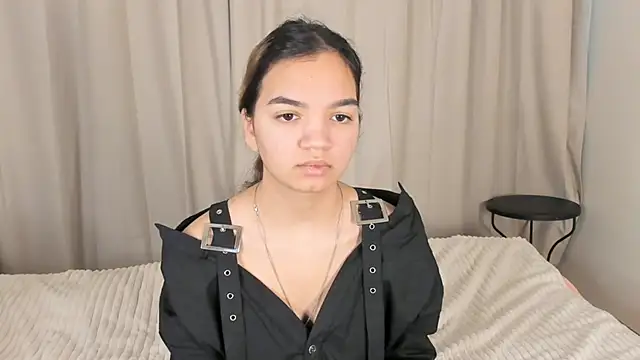 CoreenLuebbers online show from 11-21-25, 08:02