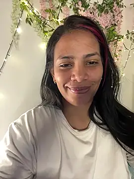 ArielleMillerr- online show from 07-08-26, 05:39