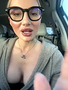 Snapshot of Slavic_Woman_Here chatting on 11-19-25, 06:19 Slavic Woman Here online show from 11-19-25, 06:19