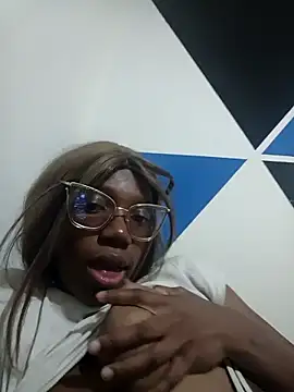 Snapshot of interracialhot chatting on 12-04-25, 01:04 interracialhot online show from 12-04-25, 01:04