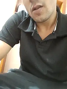 Snapshot of FrappedLocking chatting on 05-01-26, 04:17 FrappedLocking online show from 05-01-26, 04:17