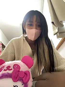 Snapshot of niina_1935 chatting on 12-01-25, 06:07 niina 1935 online show from 12-01-25, 06:07