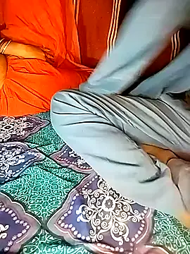 Snapshot of Poonam_capl chatting on 11-20-25, 08:19 Poonam capl online show from 11-20-25, 08:19