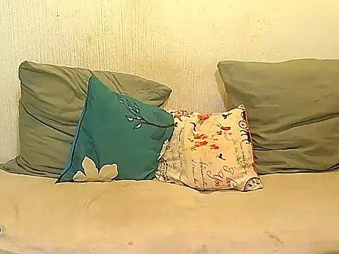 BrunetteNaomi8 online show from 04-02-26, 10:40