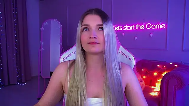 AnnyRaii online show from 12-05-25, 06:26