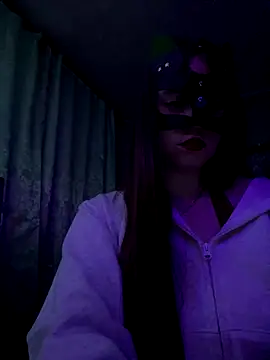 LunaFurr online show from 11-28-25, 04:20