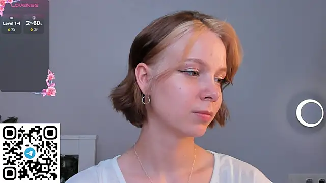 Snapshot of UmbraVelour chatting on 01-05-26, 05:27 UmbraVelour online show from 01-05-26, 05:27