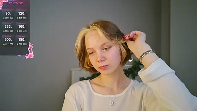 Snapshot of UmbraVelour chatting on 01-15-26, 02:32 UmbraVelour online show from 01-15-26, 02:32