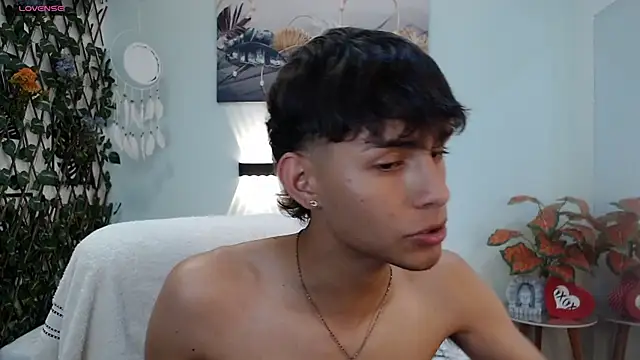 Snapshot of DraxBlade09 chatting on 11-22-25, 07:57 DraxBlade09 online show from 11-22-25, 07:57