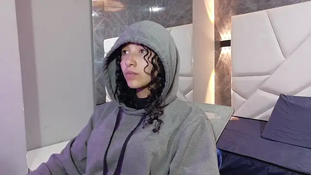 pettymoon1 online show from 12-20-25, 03:41