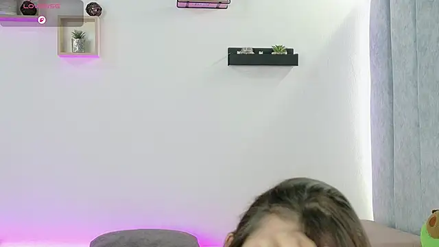 Snapshot of _manumontoya chatting on 12-16-25, 04:56 manumontoya online show from 12-16-25, 04:56