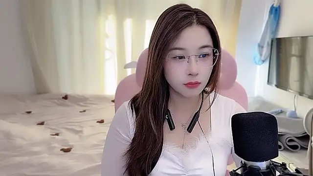 Snapshot of TTtia_ chatting on 01-09-26, 01:19 TTtia online show from 01-09-26, 01:19