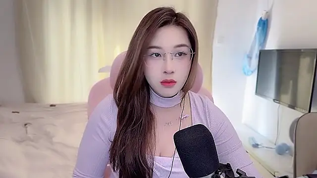 Snapshot of TTtia_ chatting on 01-13-26, 01:44 TTtia online show from 01-13-26, 01:44