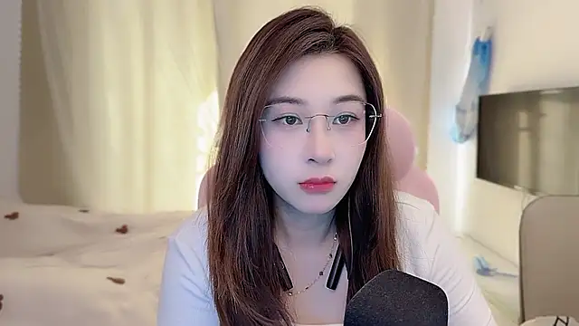 Snapshot of TTtia_ chatting on 01-19-26, 01:42 TTtia online show from 01-19-26, 01:42