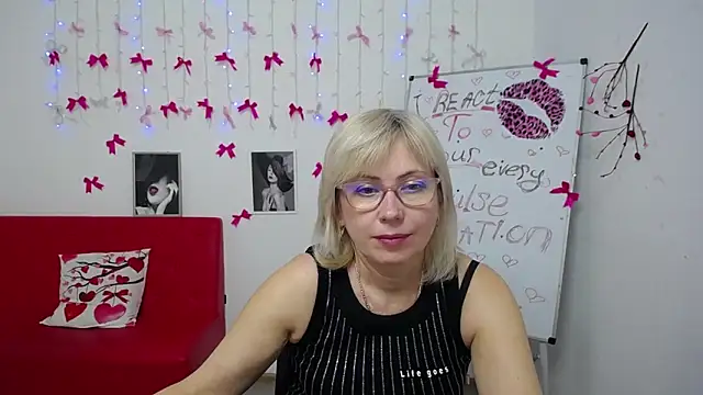 LaurenWishy online show from 03-08-26, 02:04