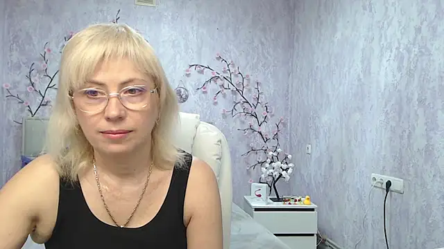 Snapshot of LaurenWishy chatting on 05-18-26, 05:13 LaurenWishy online show from 05-18-26, 05:13