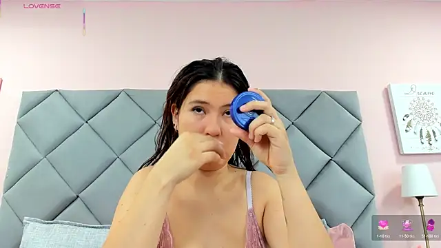 Snapshot of CelesteAdamsss chatting on 11-27-25, 11:34 CelesteAdamsss online show from 11-27-25, 11:34