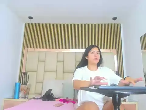 HannaANDcherri online show from 11-25-25, 08:09