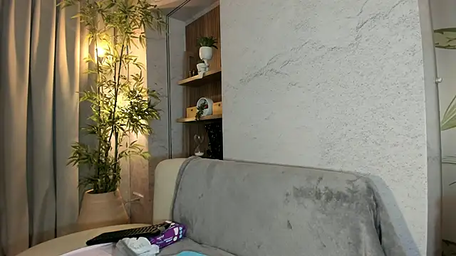 IsabelaStefano online show from 05-26-26, 03:13