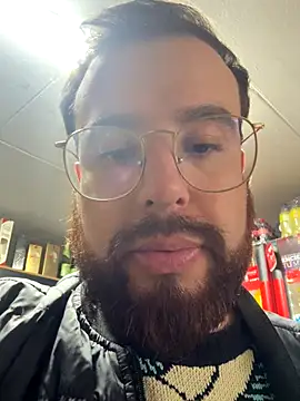 Snapshot of AlejoFernandez_ chatting on 11-24-25, 08:19 AlejoFernandez online show from 11-24-25, 08:19