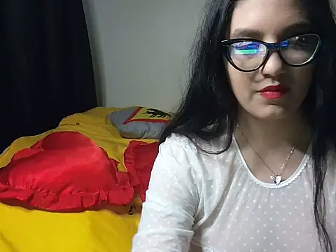 SoniaPinky online show from 11-21-25, 01:32