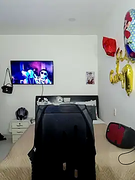 hot-shaved-baby online show from 11-21-25, 07:12