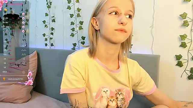 Snapshot of Annyme0w chatting on 12-03-25, 10:35 Annyme0w online show from 12-03-25, 10:35