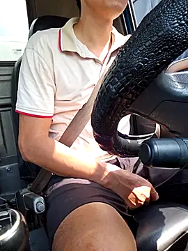 huykkk99 online show from 01-07-26, 06:38