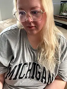 Kennaknox online show from 01-11-26, 04:34