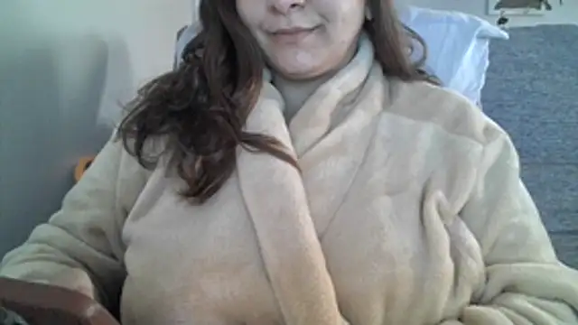 Snapshot of xxxluana chatting on 06-15-26, 02:08 xxxluana online show from 06-15-26, 02:08