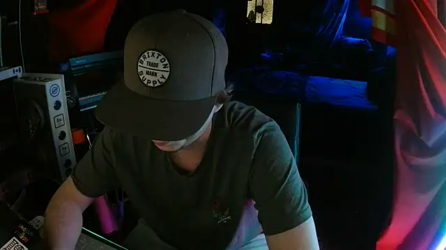 Bowerboi online show from 11-28-25, 01:08