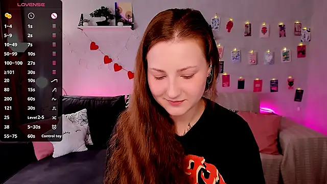 velvet cherry  online show from 02-08-26, 08:40