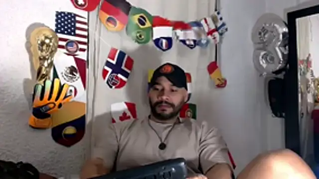 Snapshot of musclehetero chatting on 06-24-26, 07:29 musclehetero online show from 06-24-26, 07:29