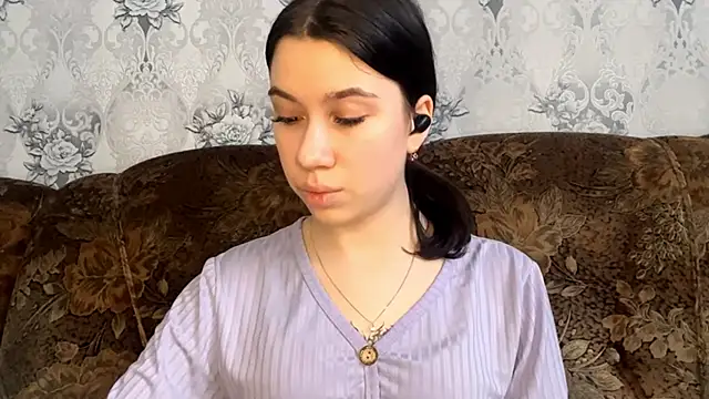 DebbiGoodknight online show from 12-17-25, 07:47