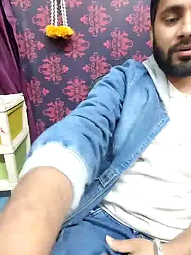 Cute Lucky online show from 12-17-25, 10:10