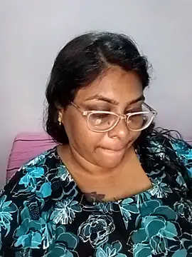 Riya-mallus online show from 11-21-25, 12:04