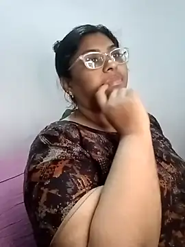 Riya-mallus online show from 11-24-25, 08:14