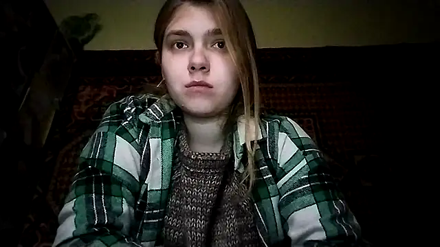 Snapshot of KikiBang chatting on 12-05-25, 09:29 KikiBang online show from 12-05-25, 09:29