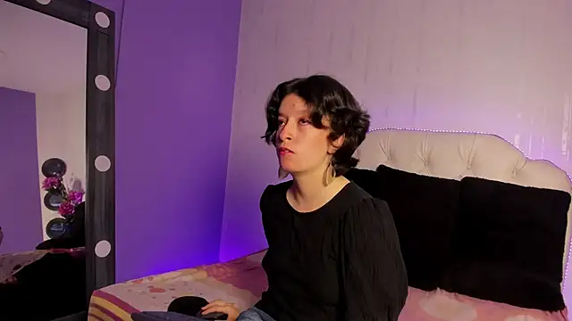 Snapshot of CoralAndOcean_ chatting on 12-04-25, 12:47 CoralAndOcean online show from 12-04-25, 12:47