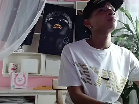 Snapshot of crissex3 chatting on 03-07-26, 12:13 crissex3 online show from 03-07-26, 12:13