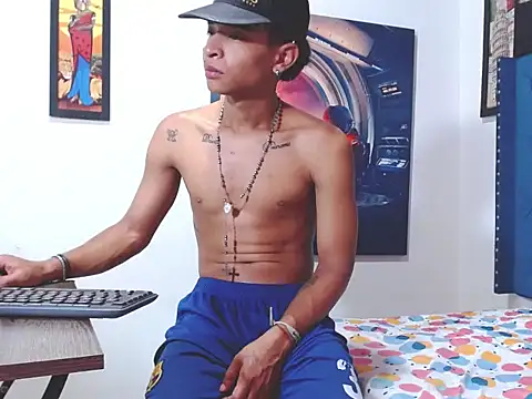 Snapshot of crissex3 chatting on 03-12-26, 02:07 crissex3 online show from 03-12-26, 02:07