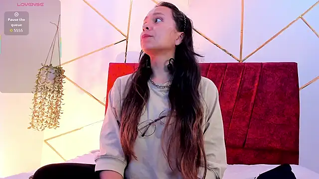 Julieta Lein  online show from 01-13-26, 08:47