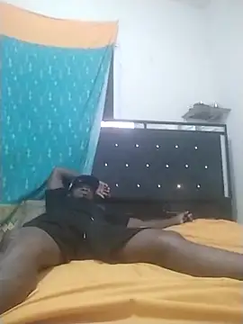 Snapshot of laperson chatting on 11-21-25, 10:41 laperson online show from 11-21-25, 10:41