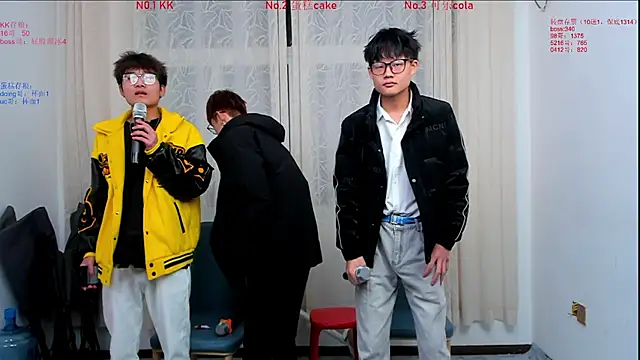 Snapshot of Delicious-boys-001 chatting on 11-24-25, 10:37 Delicious-boys-001 online show from 11-24-25, 10:37