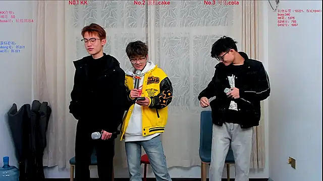 Snapshot of Delicious-boys-001 chatting on 11-25-25, 10:26 Delicious-boys-001 online show from 11-25-25, 10:26