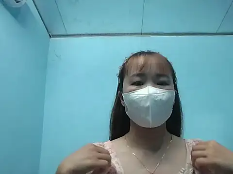 Snapshot of LinhChi09 chatting on 06-11-26, 07:28 LinhChi09 online show from 06-11-26, 07:28