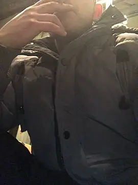 Spielzeugtwink online show from 03-19-26, 07:51