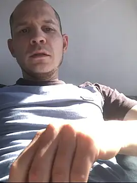 Spielzeugtwink online show from 06-11-26, 08:34