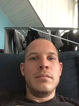Spielzeugtwink online show from 07-01-26, 01:24